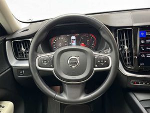 Volvo XC60 D4 Momentum 190CV Auto   - Foto 17