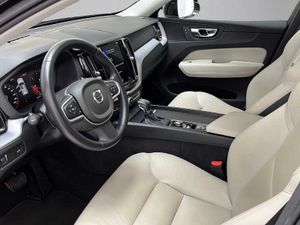 Volvo XC60 D4 Momentum 190CV Auto   - Foto 9