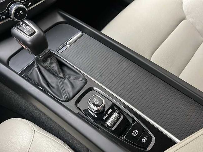 Volvo XC60 D4 Momentum 190CV Auto   - Foto 19