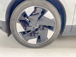 Volvo EX30 Ultra, Twin Motor Performance, Eléctrico AWD   - Foto 10