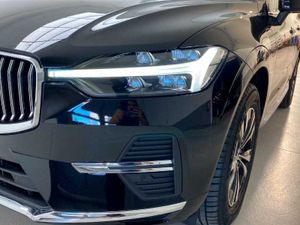 Volvo XC60 Recharge Core, T6 AWD Híbrido enchufable, Eléctrico/Gasolina, Bright   - Foto 18