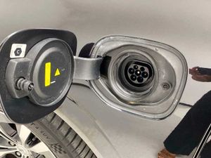 Volvo XC60 Recharge Core, T6 AWD Híbrido enchufable, Eléctrico/Gasolina, Bright   - Foto 20