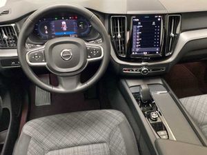 Volvo XC60 Recharge Core, T6 AWD Híbrido enchufable, Eléctrico/Gasolina, Bright   - Foto 13