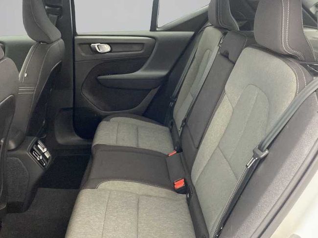 Volvo XC40 Core, B3 Mild hybrid, Gasolina   - Foto 11