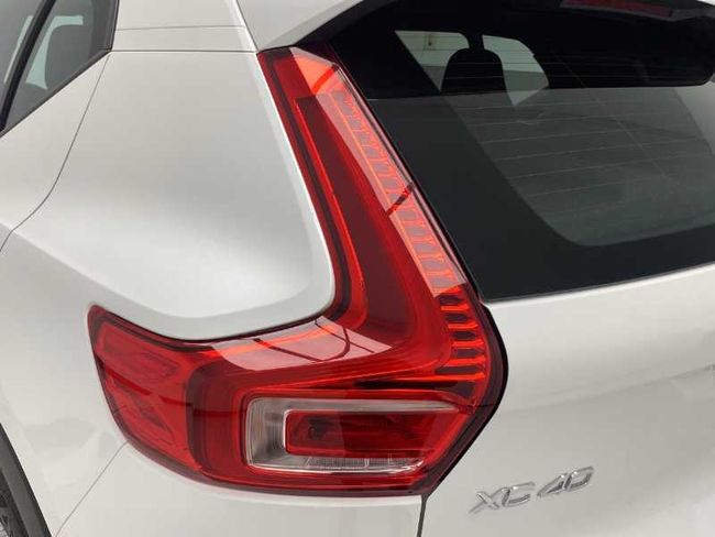 Volvo XC40 Core, B3 Mild hybrid, Gasolina   - Foto 17