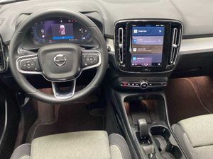 Volvo XC40 Core, B3 Mild hybrid, Gasolina   - Foto 12