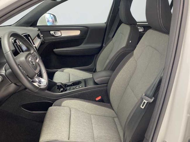 Volvo XC40 Core, B3 Mild hybrid, Gasolina   - Foto 10