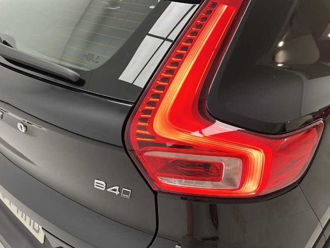 Volvo XC40 Plus, B4 AWD (gasolina), Gasolina, Bright   - Foto 14