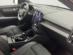 Volvo XC40 Plus, B4 AWD (gasolina), Gasolina, Bright   - Foto 19