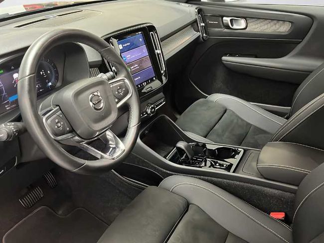 Volvo XC40 Plus, B4 AWD (gasolina), Gasolina, Bright   - Foto 9