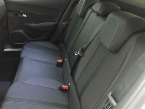 Peugeot 2008 SUV  Allure Pack Puretech 130 S&S 6 Vel. MAN.   - Foto 10