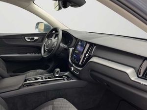 Volvo XC60 B4 (D) Core Auto   - Foto 9