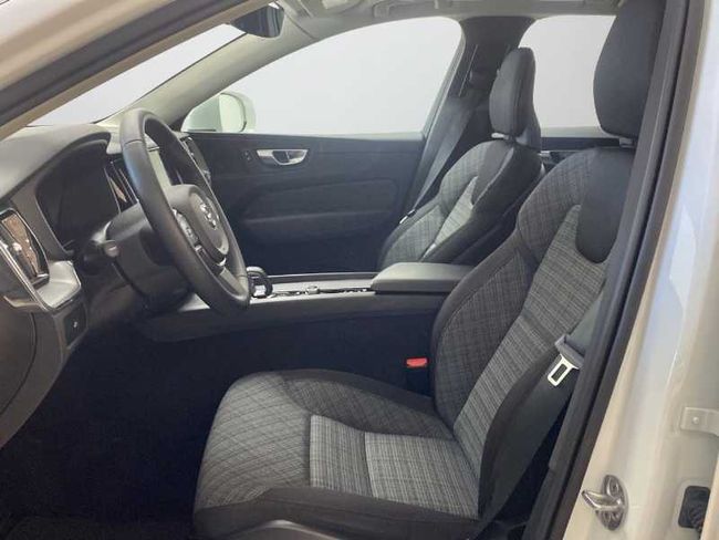 Volvo XC60 B4 (D) Core Auto   - Foto 29