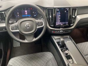 Volvo XC60 B4 (D) Core Auto   - Foto 33