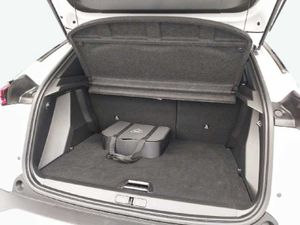 Peugeot 2008 SUV  Allure Pack Eléctrico 136 (100 Kw)     - Foto 12