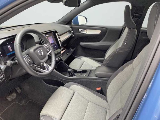 Volvo XC40 Core, B3 Mild hybrid, Gasolina   - Foto 10