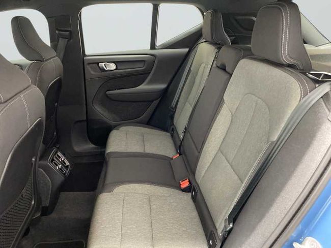 Volvo XC40 Core, B3 Mild hybrid, Gasolina   - Foto 11