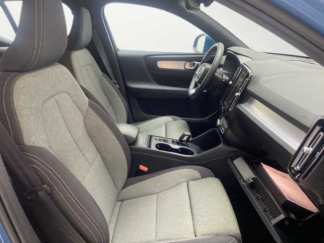 Volvo XC40 Core, B3 Mild hybrid, Gasolina   - Foto 20