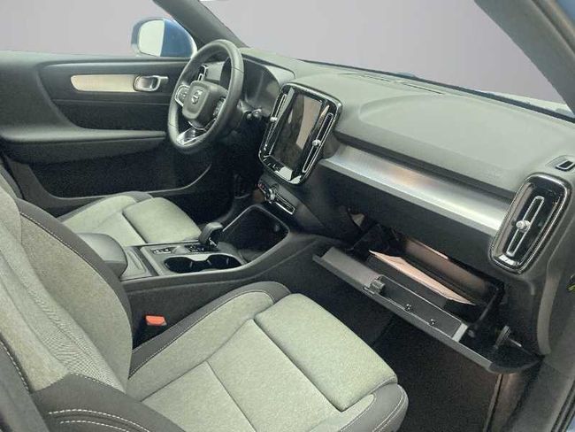 Volvo XC40 Core, B3 Mild hybrid, Gasolina   - Foto 9