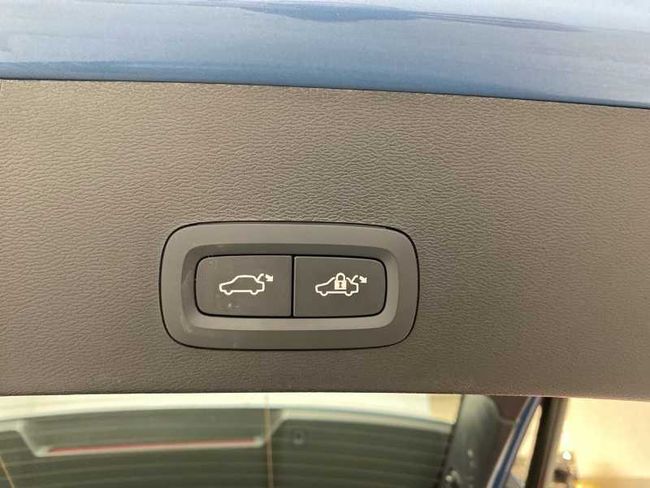 Volvo XC40 Core, B3 Mild hybrid, Gasolina   - Foto 19