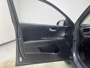 Kia Stonic 1.2 DPI Concept (MY22) 84CV   - Foto 19