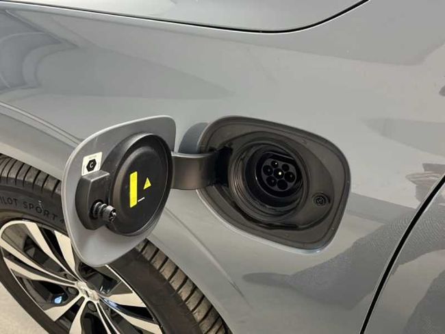 Volvo XC60 Recharge Core, T6 AWD Híbrido enchufable, Eléctrico/Gasolina, Bright   - Foto 11