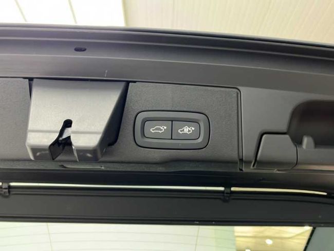 Volvo XC60 Recharge Core, T6 AWD Híbrido enchufable, Eléctrico/Gasolina, Bright   - Foto 15