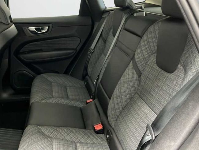 Volvo XC60 Recharge Core, T6 AWD Híbrido enchufable, Eléctrico/Gasolina, Bright   - Foto 18