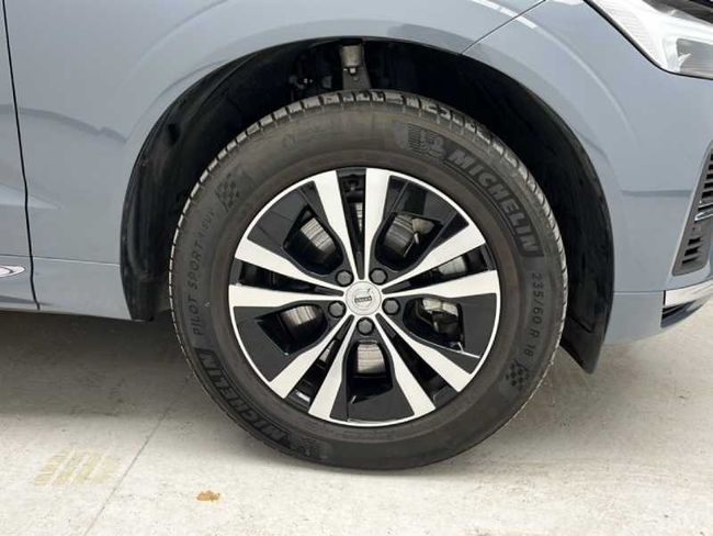 Volvo XC60 Recharge Core, T6 AWD Híbrido enchufable, Eléctrico/Gasolina, Bright   - Foto 8
