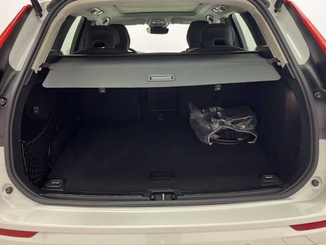 Volvo XC60 Recharge Core, T6 AWD Híbrido enchufable, Eléctrico/Gasolina, Bright   - Foto 12