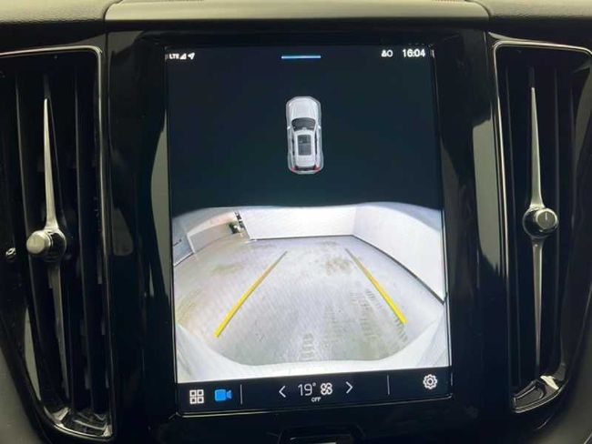 Volvo XC60 Recharge Core, T6 AWD Híbrido enchufable, Eléctrico/Gasolina, Bright   - Foto 18