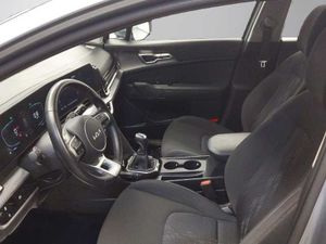 Kia Sportage Nuevo  TGDI MHEV Drive 4X2 MY24 Etiqueta ECO   - Foto 18