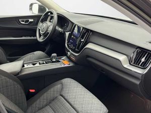 Volvo XC60 B4 (D) Core Auto   - Foto 20