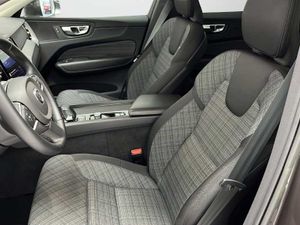 Volvo XC60 B4 (D) Core Auto   - Foto 10