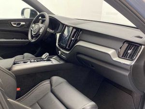 Volvo XC60 Recharge Plus, T6 AWD Híbrido enchufable, Eléctrico/Gasolina, Dark   - Foto 19