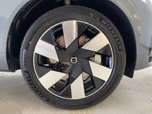 Volvo XC60 Recharge Plus, T6 AWD Híbrido enchufable, Eléctrico/Gasolina, Dark   - Foto 16