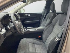 Volvo XC60 Recharge Core, T6 AWD Híbrido enchufable, Eléctrico/Gasolina, Bright   - Foto 10
