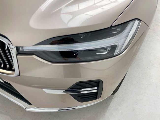 Volvo XC60 Recharge Core, T6 AWD Híbrido enchufable, Eléctrico/Gasolina, Bright   - Foto 11