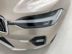Volvo XC60 Recharge Core, T6 AWD Híbrido enchufable, Eléctrico/Gasolina, Bright   - Foto 11