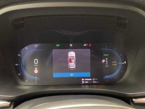 Volvo XC60 Recharge Core, T6 AWD Híbrido enchufable, Eléctrico/Gasolina, Bright   - Foto 9