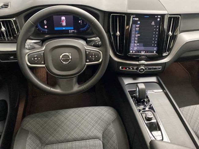 Volvo XC60 Recharge Core, T6 AWD Híbrido enchufable, Eléctrico/Gasolina, Bright   - Foto 13
