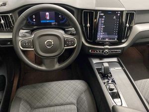 Volvo XC60 Recharge Core, T6 AWD Híbrido enchufable, Eléctrico/Gasolina, Bright   - Foto 13