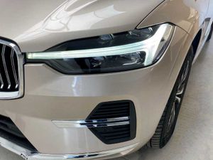Volvo XC60 Recharge Core, T6 AWD Híbrido enchufable, Eléctrico/Gasolina, Bright   - Foto 19