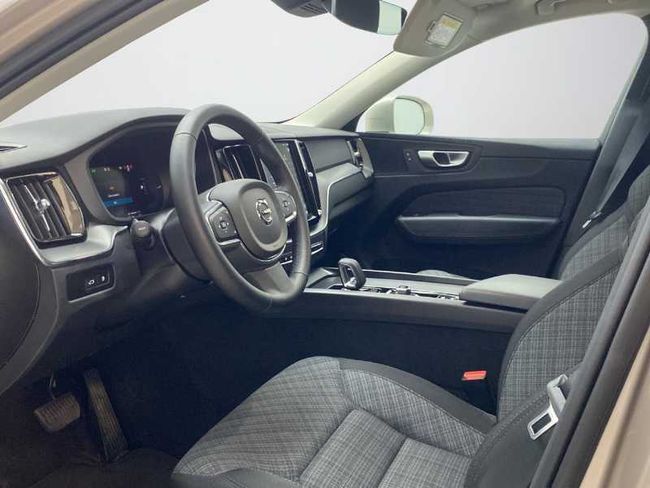 Volvo XC60 Recharge Core, T6 AWD Híbrido enchufable, Eléctrico/Gasolina, Bright   - Foto 21