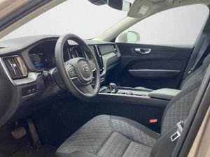 Volvo XC60 Recharge Core, T6 AWD Híbrido enchufable, Eléctrico/Gasolina, Bright   - Foto 21