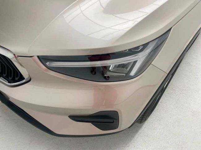 Volvo XC40 Core, B3 Mild hybrid, Gasolina   - Foto 11