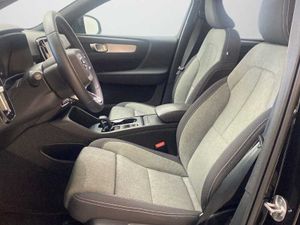 Volvo XC40 Core, B3 Mild hybrid, Gasolina   - Foto 30