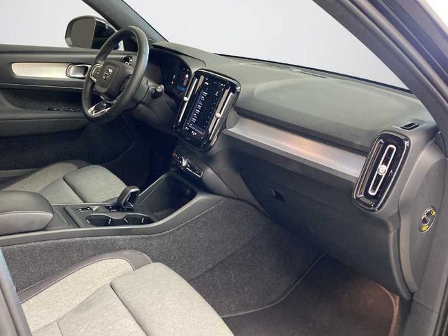 Volvo XC40 Core, B3 Mild hybrid, Gasolina   - Foto 47