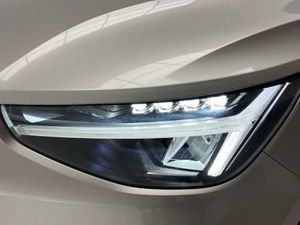 Volvo XC40 Core, B3 Mild hybrid, Gasolina   - Foto 21