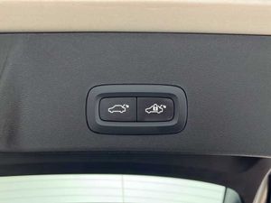 Volvo XC40 Core, B3 Mild hybrid, Gasolina   - Foto 9